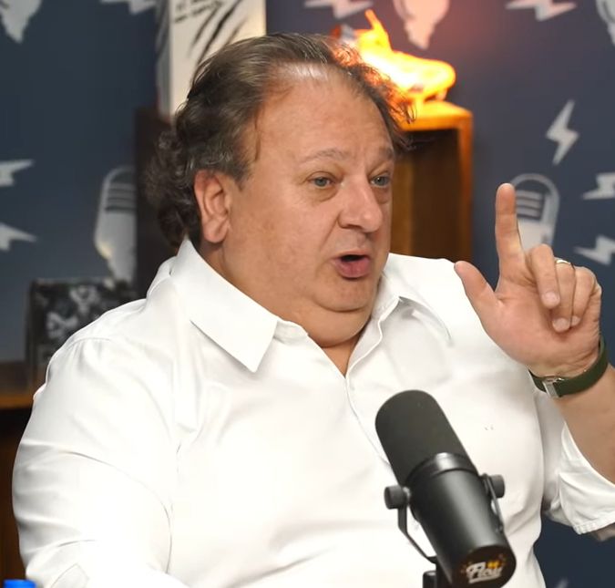 Érick Jacquin revela que não gosta de tomar banho e nem de escovar os dentes O chef mostrou que a teoria de que os franceses não são fãs de higiene é real