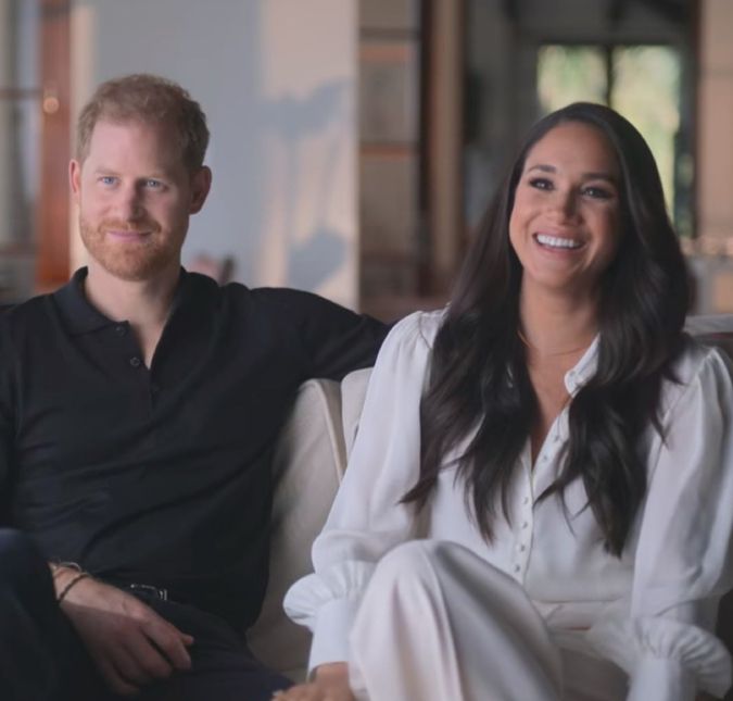 Príncipe Harry e Meghan Markle podem se pronunciar após boatos sobre fim de amizade com David Beckham, diz jornal George Clooney também teria entrado na lista de desafetos do casal