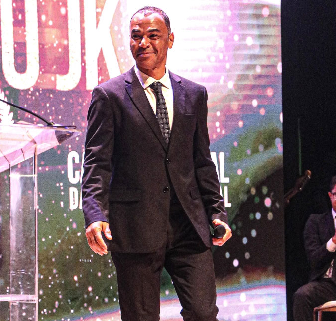 Mansão de Cafu avaliada em 27 milhões de reais será leiloada para pagar dívida, diz jornal