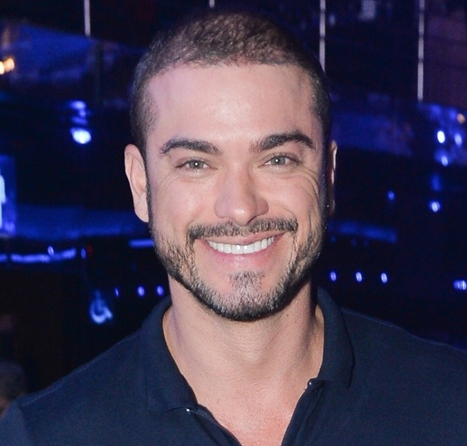 Sidney Sampaio se pronuncia pela primeira vez após acidente: <i>Estou recolhido com a minha família</i>