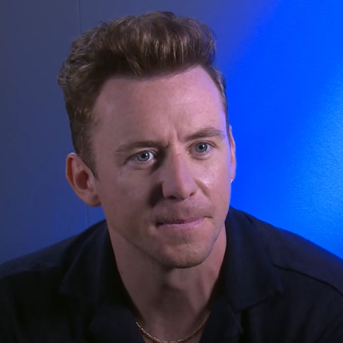 Filho de Danny Jones, do <i>McFly</i>, é levado às pressas para hospital devido desidratação durante férias com família