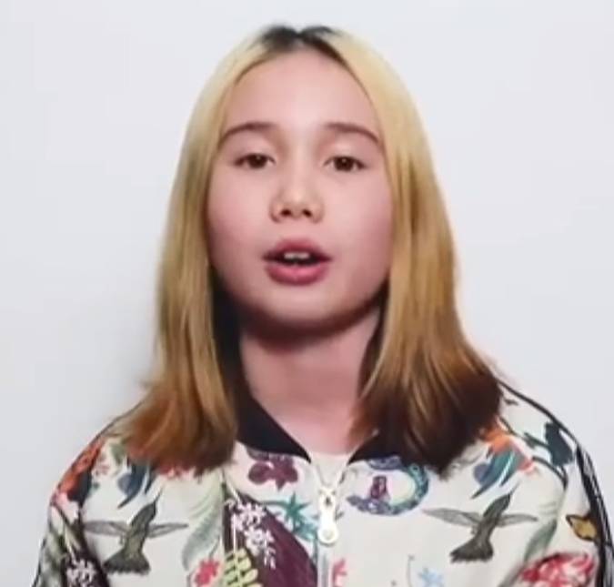 Após ser dada como morta, <I>rapper</i> Lil Tay desmente notícia e revela que teve perfil <I>hackeado</i>