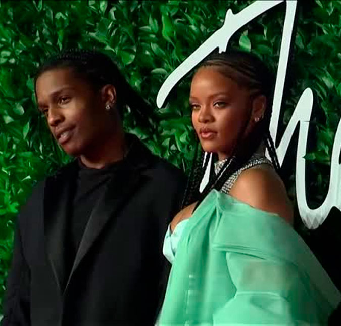 Rihanna e A$AP Rocky supostamente dão boas-vindas à uma menina, diz <i>site</i>