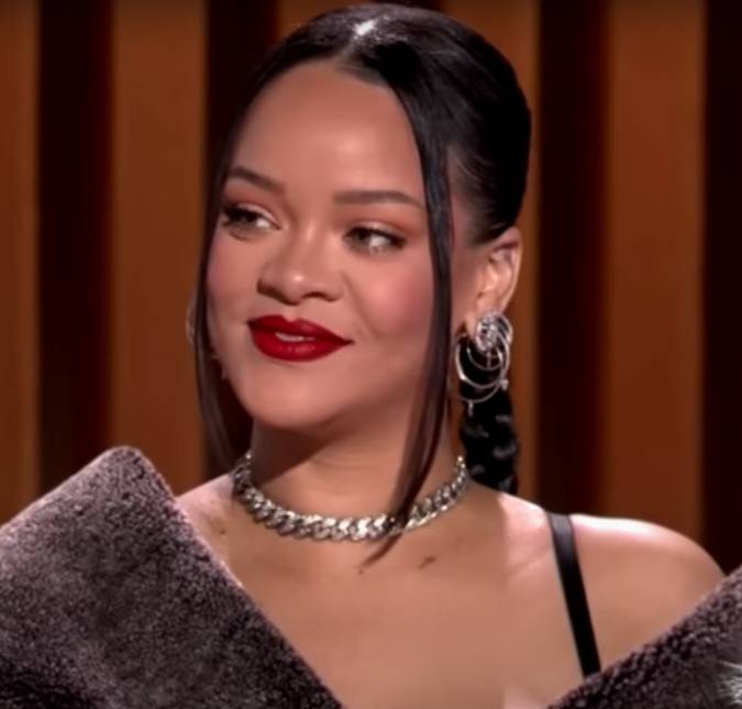 Rihanna posa com RZA, seu primeiro filho, em coleção de <I>lingeries</i> para maternidade; confira