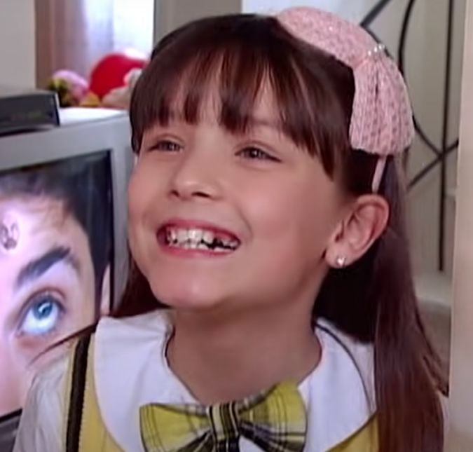 Larissa Manoela começou a carreira artística desde cedo, com apenas quatro anos de idade quando era modelo. Aos seis anos de idade, ela se tornou atriz e ficou famosa por seu papel na novela infantil Carrossel. Em seu currículo, ela conta com cinco novelas e 11 filmes, e essa parte artística, é claro, faz parte da construção da fortuna.