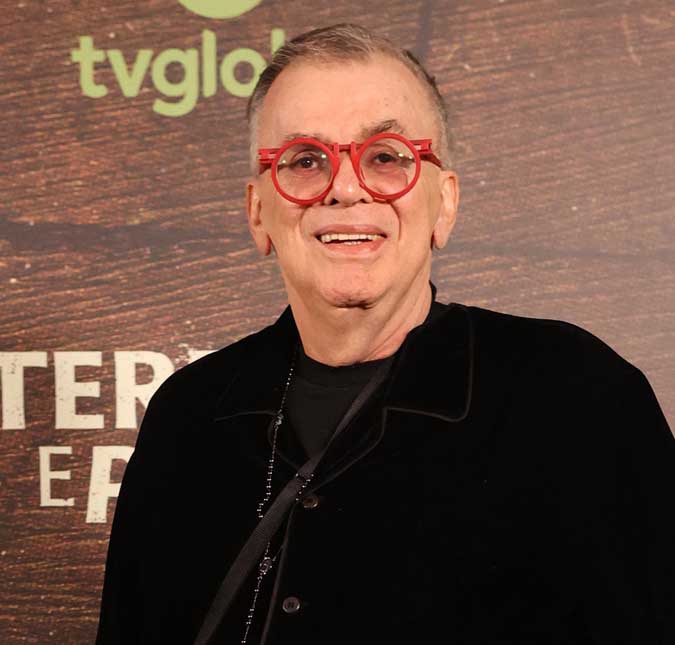 Aos 71 anos de idade, Walcyr Carrasco passa por cirurgia de catarata: <I>- Operei o primeiro olho e já vou para o segundo!</i>