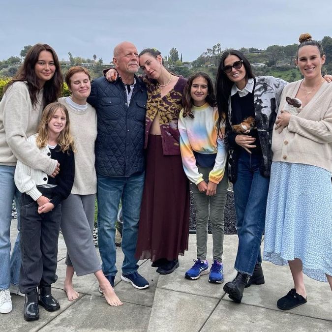 Lutando contra demência, Bruce Willis faz 69 anos de idade e é homenageado pela família