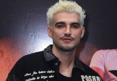 Formado na <I>USP</i>, fã de Cazuza... Confira algumas curiosidades sobre o cantor Jão