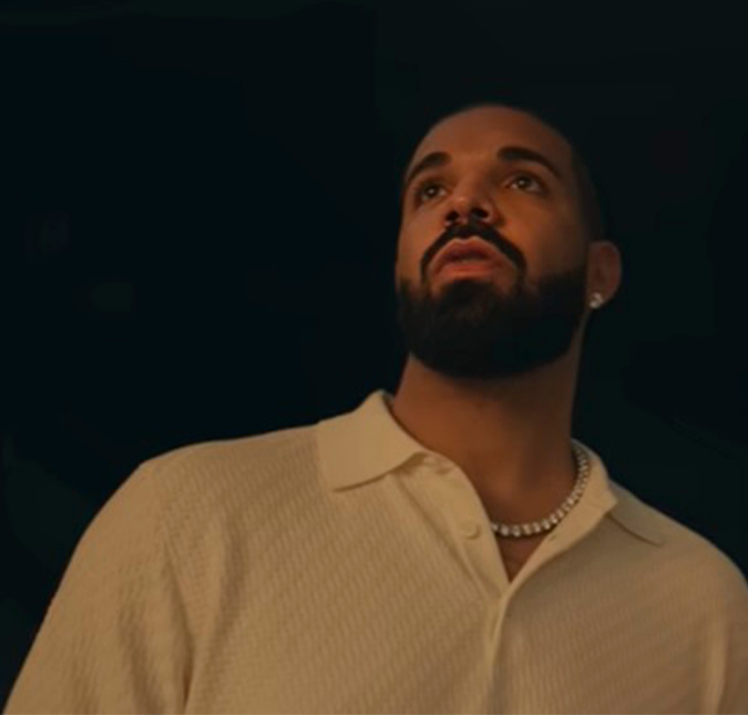 Drake posa ao lado de <I>rapper</i> e rumores de namoro aumentam