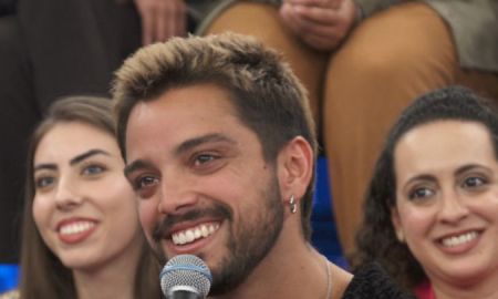 Rodrigo Simas abre o jogo sobre paternidade: - <i>Penso em não ter filhos</i>