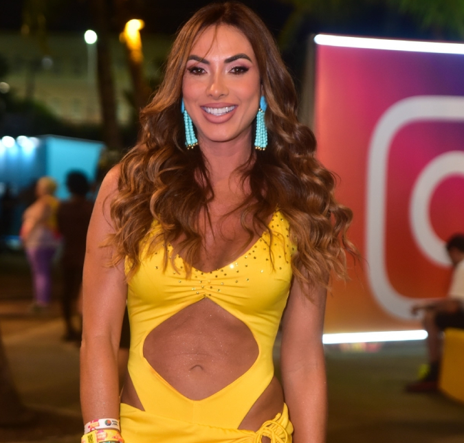 Nicole Bahls dá o nome de Anitta para nova vaquinha de sua fazenda, veja!