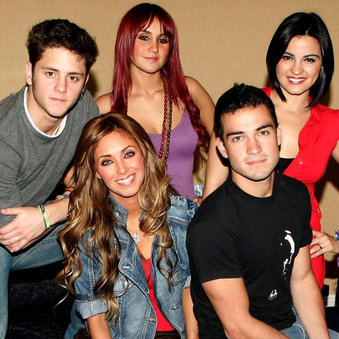 Músicas que podem estar no <i>setlist</i> da turnê de <i>Rebelde</i> são reveladas, descubra