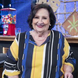 Mesma pessoa! Relembre os momentos em que Déa Lucia provou ser igual a Dona Hermínia de <I>Minha Mãe é uma Peça</i>