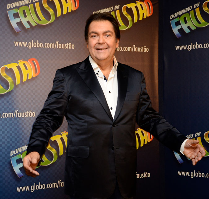 Após Faustão receber transplante de coração, esposa do apresentador agradece: <i>Foi um domingo abençoado para nossa família</i>