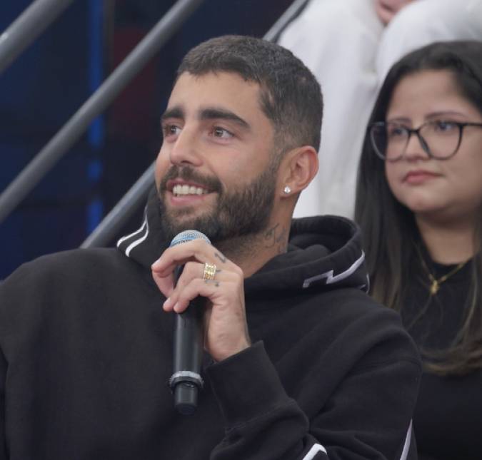 Pedro Scooby diz que resgatou mais de 20 cachorros nas enchentes do Rio Grande do Sul