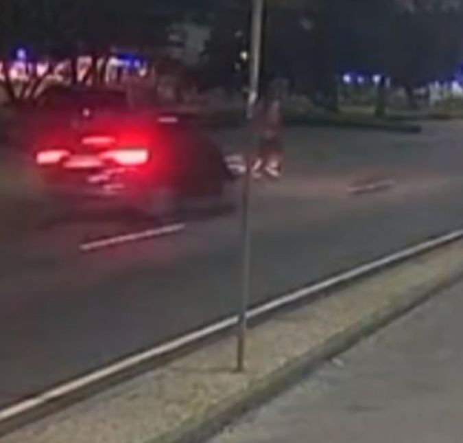 Imagens obtidas através de câmeras de segurança, captaram o momento em que Kayky foi atingido pelo carro.