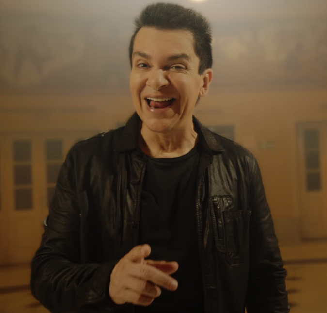 Regis Danese segue se recuperando após acidente e faz desabafo: <I>A vitória é maior do que qualquer dor</i>
