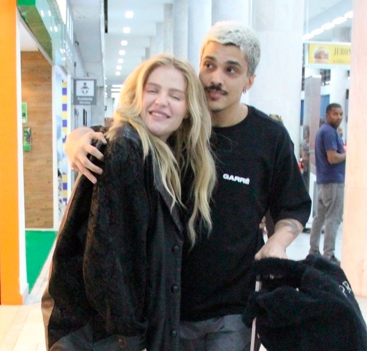Luísa Sonza abre álbum de fotos de momentos com o namorado no <i>The Town</i>; confira