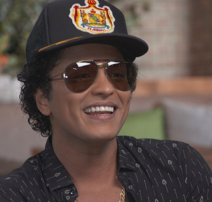 Bruno Mars publica homenagem para o Chile e fãs brasileiros cobram postagem: <i>Você odeia o Brasil?</i>