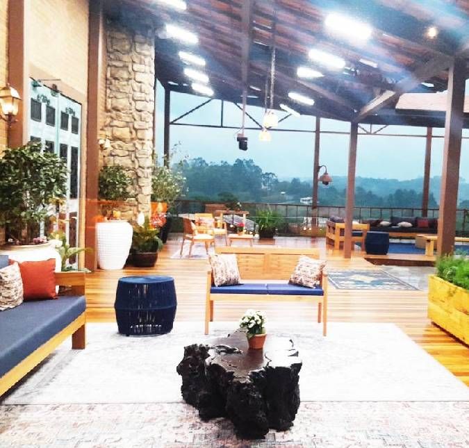 O ESTRELANDO conheceu de pertinho a piscina e os locais externos, os quais os peões vão aproveitar em Itapecerica da Serra!