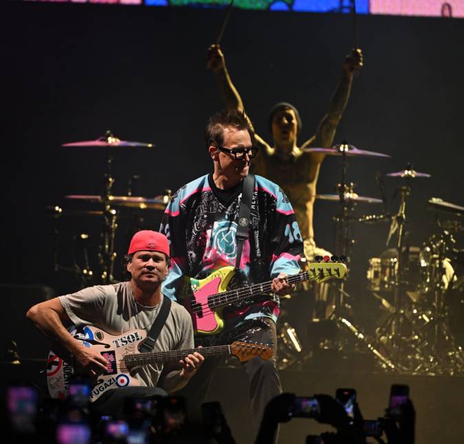 Lançamento na área! Blink182 anuncia novo álbum e dá detalhes sobre a