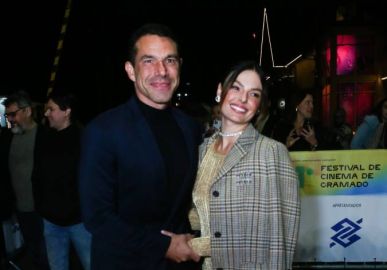 Marcus Buaiz se declara para Isis Valverde: <i>Amor da minha vida</i>