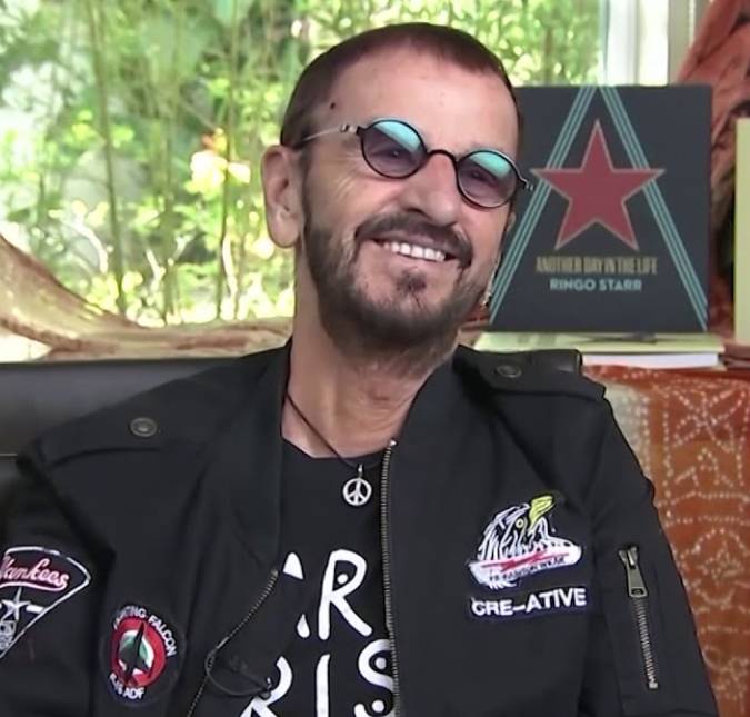 Ringo Starr cai no palco durante <I>show</i> nos Estados Unidos; veja