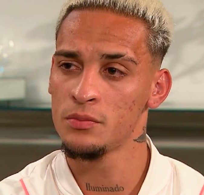 Após acusações de tratamento abusivo, Antony é reintegrado aos treinos do Manchester United O jogador de futebol foi acusado pela ex namorada