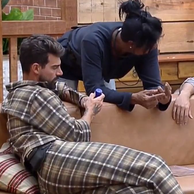 Peões apostam na eliminação de Cariúcha. Confira tudo que rolou nesta madrugada em <i>A Fazenda 15</i>