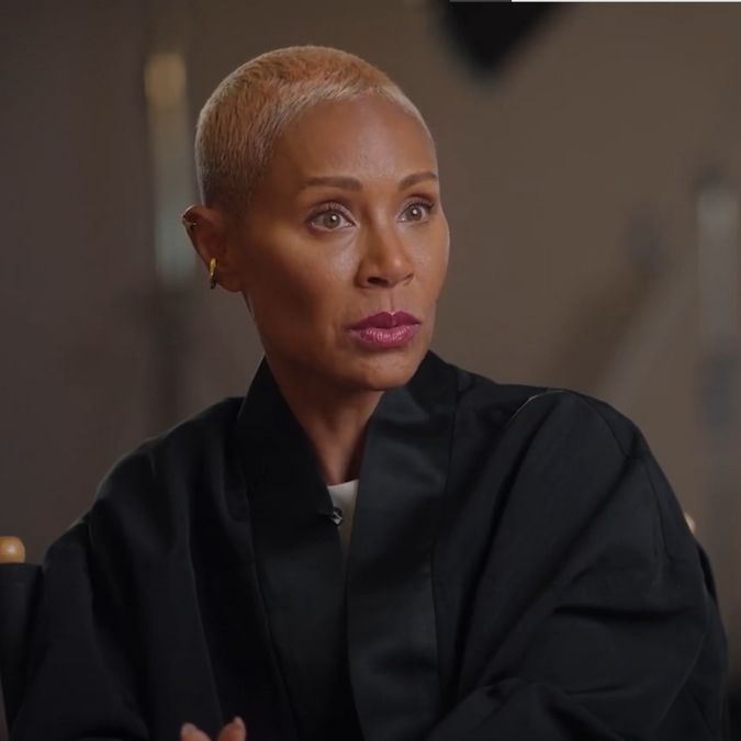 Jada Pinkett Smith revela que está morando separada de Will Smith há sete anos, mas não considera divórcio