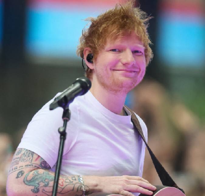 Ed Sheeran confirma ter túmulo pronto para ser enterrado em casa