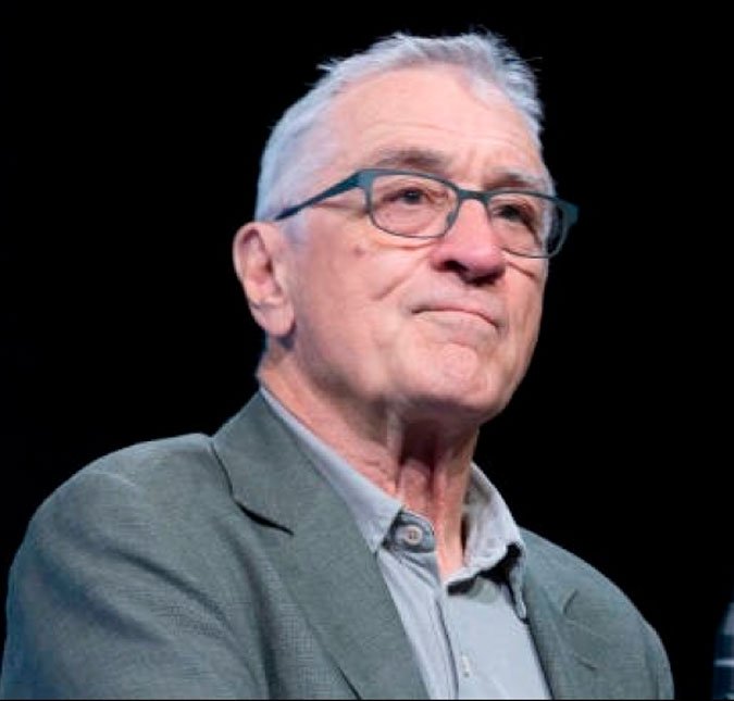 Robert De Niro conta que namorada é quem faz todo o <i>trabalho pesado</i> na criação da filha