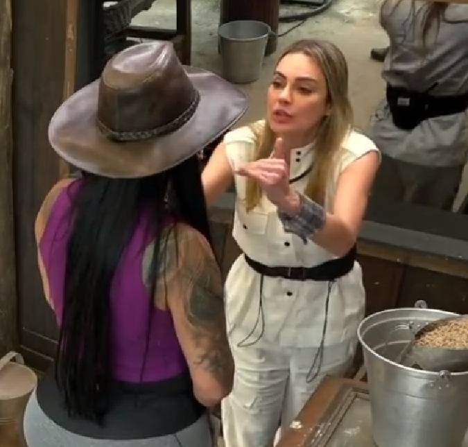 A expulsão foi merecida? <I>Record TV</I> mostra em detalhes momento da discussão de Rachel Sheherazade e Jenny Miranda; confira
