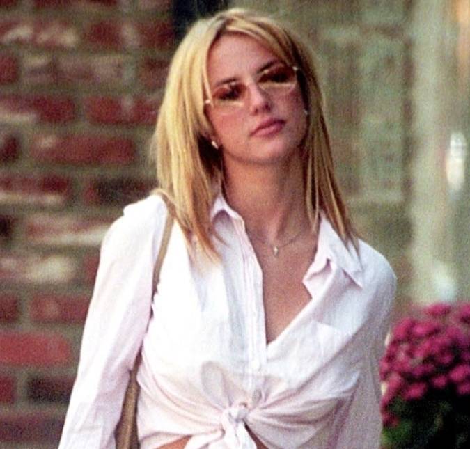 Britney Spears se pronuncia após polêmicas envolvendo sua autobiografia: <I>Segui em frente</i>