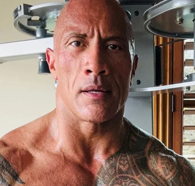Dwayne Johnson solicita mudança em tom de pele de sua estátua no museu de cera em Paris; saiba mais O ator anunciou que sua equipe jurídica está entrando em contato com o local para mudança