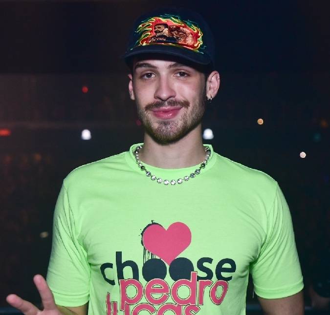 João Guilherme entrega se beijou na boca durante Carnaval