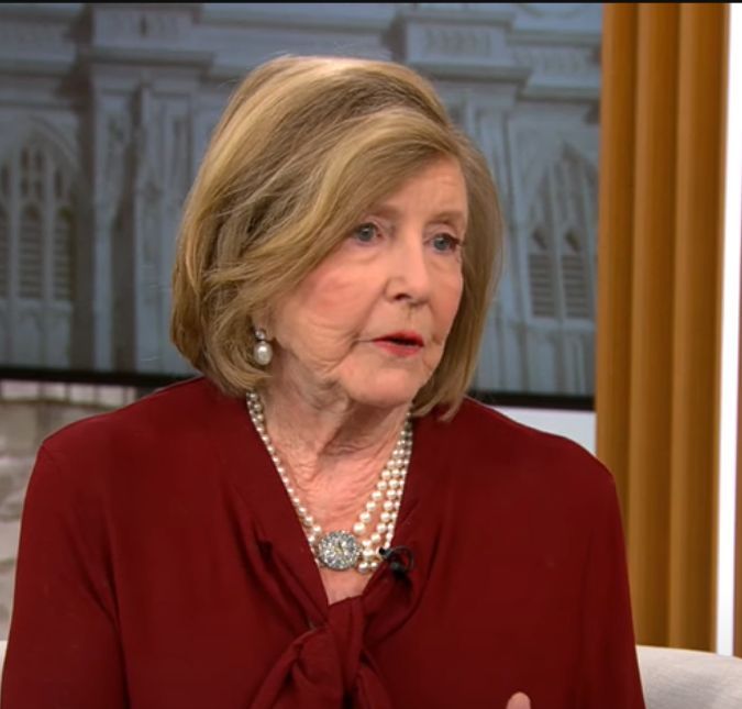 Amiga de Rainha Elizabeth II opina sobre Meghan Markle: - Ser membro da família real é extremamente chato Lady Glenconner também falou sobre a saída de Príncipe Harry da realeza britânica