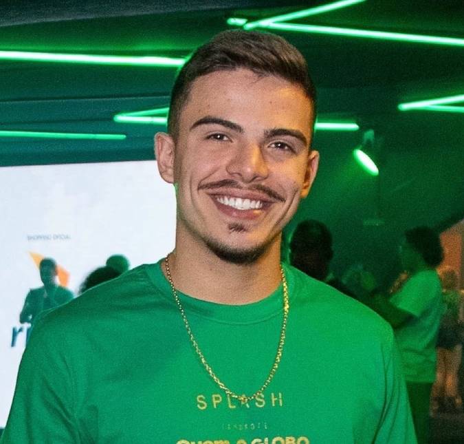 Thomaz Costa decide parar de vender conteúdo adulto na <i>web</i> e justifica: <i>-Eu estava me afundando</i>