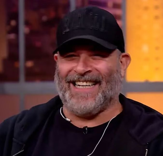 Filha de Mingau, do Ultraje a Rigor, se revolta com pessoas pedindo imagens no músico Isabella Aglio explicou que não divulgará imagens do pai