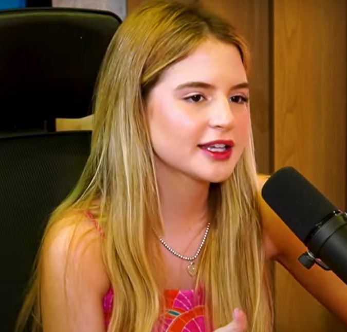 Mãe de Sophia Valverde sobre jejum de 16 horas da filha: Tudo para ter uma saúde excelente e não visando o estético Danielle Valverde explicou que a filha passa por acompanhamento