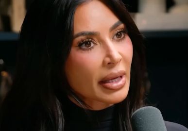Kim Kardashian entrega que quadro de psoríase piorou: <I>Não sei o que está acontecendo</i>