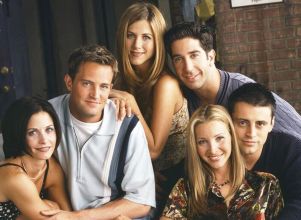 Elenco de <I>Friends</I> reage à morte de Matthew Perry em comunicado: <I>Estamos todos totalmente devastados</I>; saiba mais