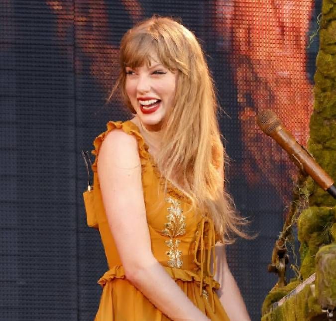 Taylor Swift finaliza turnê na Argentina e incita show no Brasil: Até o próximo fim de semana, Rio! Ainda mais, Taylor Lautner, ex namorado da cantora, comenta sobre ser conhecido como o melhor ex