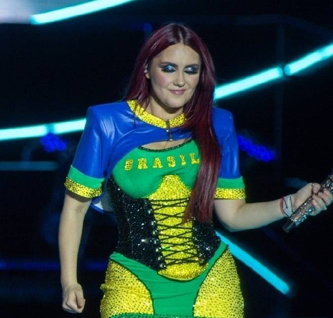 Dulce María revela que está doente com mais cinco <i>shows</i> pela frente: <i>-Vou dar o melhor de mim</i>