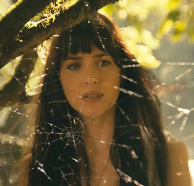 Primeiro <i>trailer</i> de <i>Madame Teia</i> mostra Dakota Johnson no universo de <i>Homem-Aranha</i>