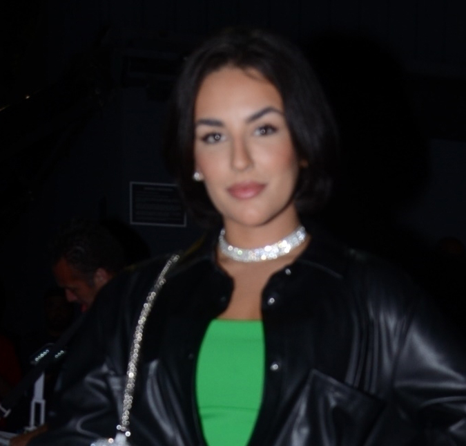 Kéfera Buchmann surpreende ao mostrar transformação corporal: <i>Patricinha marombeira</i>