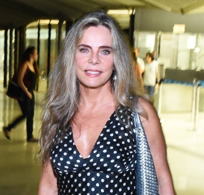 Após ter a mansão furtada, Bruna Lombardi assegura estar tudo bem e agradece fãs pelo apoio