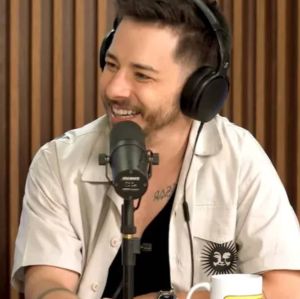 Junior Lima confessa beijo em Fernanda Paes Leme e abre jogo sobre saúde mental; veja os melhores momentos da entrevista dele do <i>Quem Pode, Pod</i>