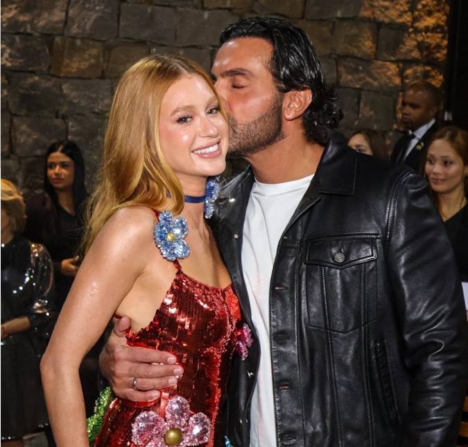 Marina Ruy Barbosa posta foto rara ao lado do noivo, Abdul Fares; veja