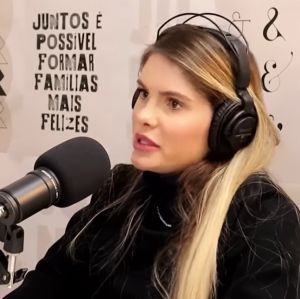 Filho de Bárbara Evans deixa UTI e modelo veste os gêmeos com <i>looks</i> iguais